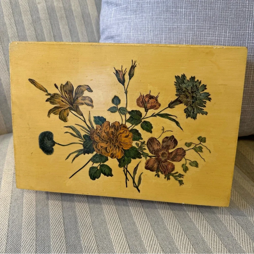 Floral Design Decoupage Box